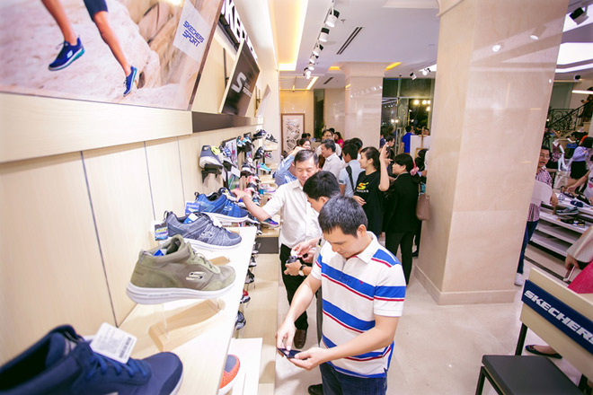 Sau dòng Smart Casual, Việt Tiến tiếp tục “làm nên chuyện” khi bắt tay cùng thương hiệu giày Skechers - 3