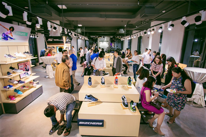 Sau dòng Smart Casual, Việt Tiến tiếp tục “làm nên chuyện” khi bắt tay cùng thương hiệu giày Skechers - 2