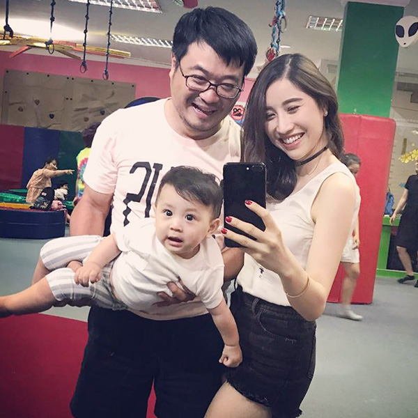 Kinh ngạc hot mom U40 trẻ như U20 khiến dân mạng choáng váng - 10