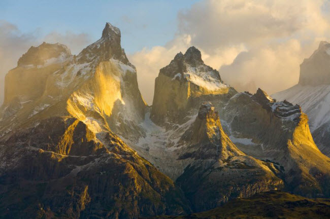 Khung cảnh hùng vĩ và choáng ngọp dọc dãy núi Andes ở Chile.