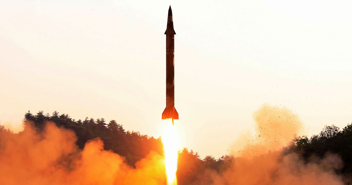 TQ làm gì nếu Triều Tiên phóng tên lửa vào căn cứ Mỹ? - 1