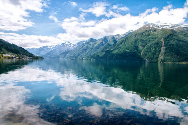 Du khách có tên Signefotar trên mạng Instagram đã ghi lại những bức ảnh tuyệt đẹp trong hành trình khám phá Na Uy.
