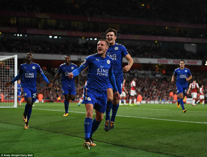 Wenger “nổ” tưng bừng với Arsenal, “đá xoáy” Mourinho-MU - 2