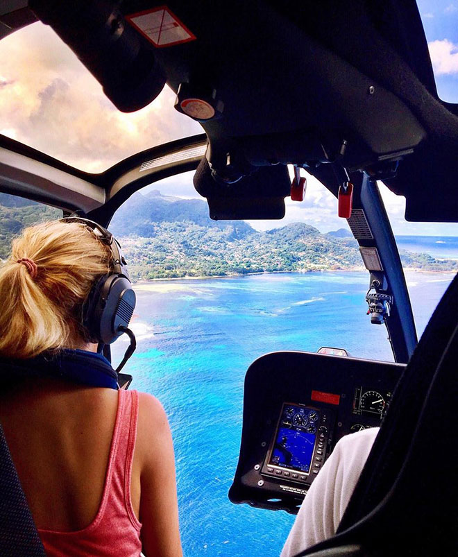 Nữ phi công thất nghiệp &#34;gây bão&#34; trên Instagram - 1