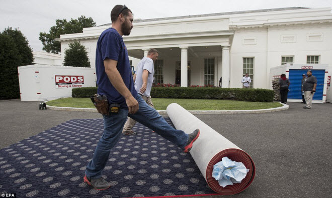 Nhà Trắng thành "đại công trường" khi ông Trump đi nghỉ - 7
