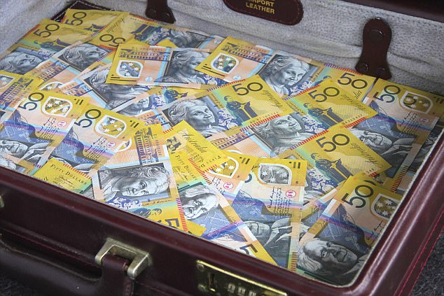 Rơi hàng nghìn đô la ở bảo tàng, không buồn quay lại tìm - 1