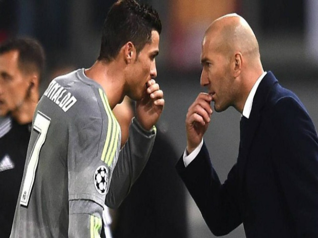Real thắng đậm: Zidane bênh vực Ronaldo, báo chí ”mắng xối xả” Barca