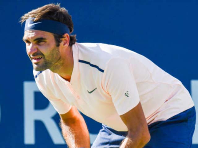 Federer chấn thương, nguy cơ lỡ hẹn với ngôi số 1