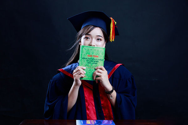 Nữ sinh xuất sắc khoa Triết học với khóa luận 10 điểm - 3