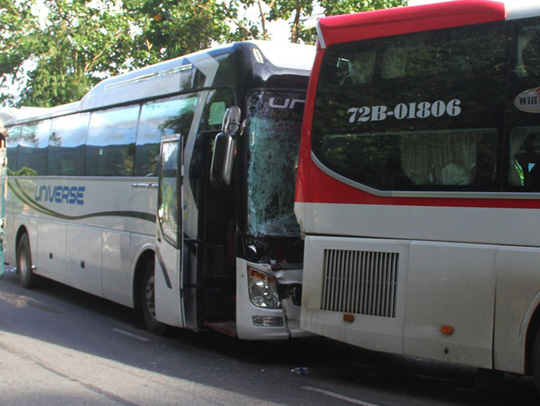 Vụ 2 xe khách tông trên đèo Bảo Lộc: Không phải xe mất thắng - 1