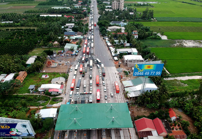 Vụ dùng tiền lẻ qua trạm Cai Lậy: Chuyển 19 biển số xe cho công an - 2