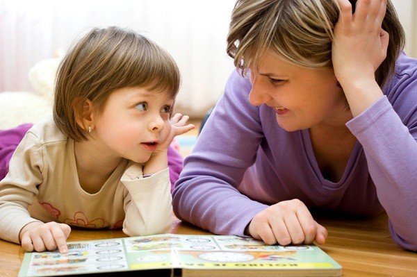 40 câu bố mẹ nên hỏi mỗi ngày để khơi gợi trí thông minh ở trẻ - 1