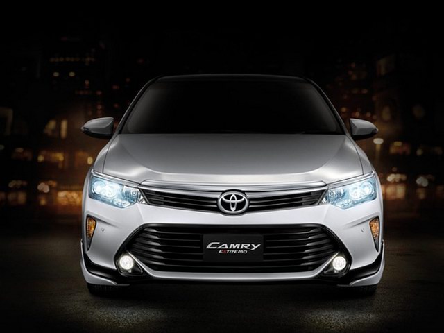 Toyota Camry 2.0G Extremo 2017 giá 1,04 tỷ đồng - 1