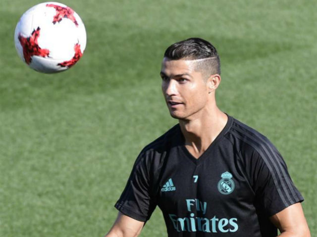 Ronaldo treo giò 5 trận: Hớn hở tập luyện đợi… ”chạy án”