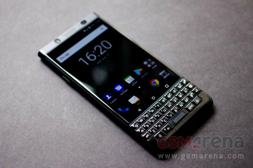 Ngắm BlackBerry KEYone bản màu đen hạn chế - 1