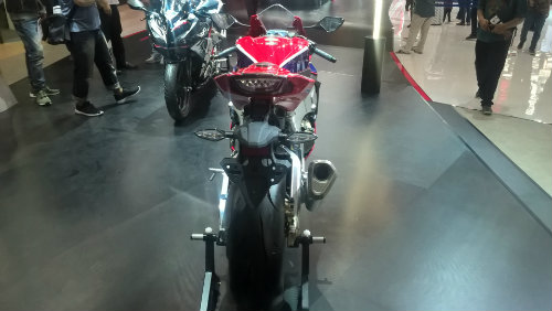 Ngắm mãi không chán Honda CBR1000RR Fireblade SP - 9