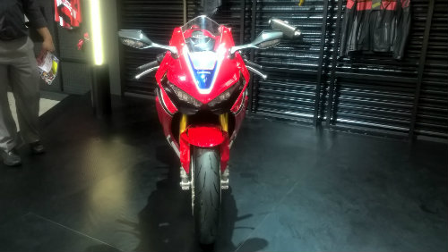 Ngắm mãi không chán Honda CBR1000RR Fireblade SP - 6