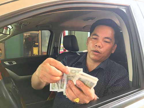 BOT liên tiếp &#34;vỡ trận&#34; vì tài xế dùng &#34;quái chiêu&#34; - 3