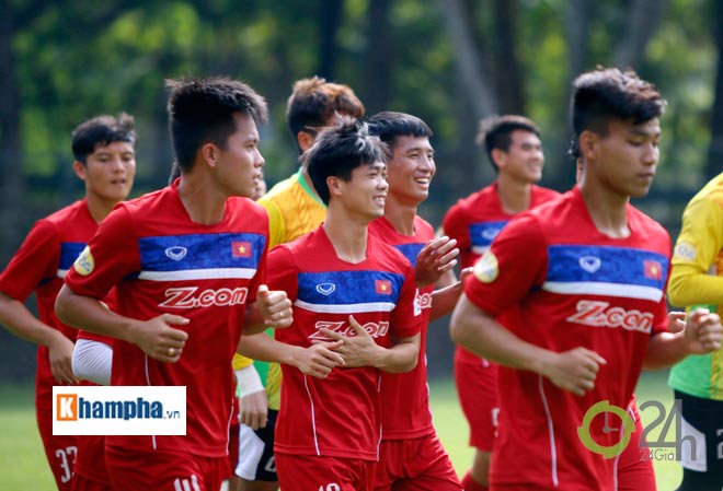 U22 Việt Nam &#34;luyện công&#34; giữa trưa nắng, đấu “đàn em Ronaldo Campuchia” - 3