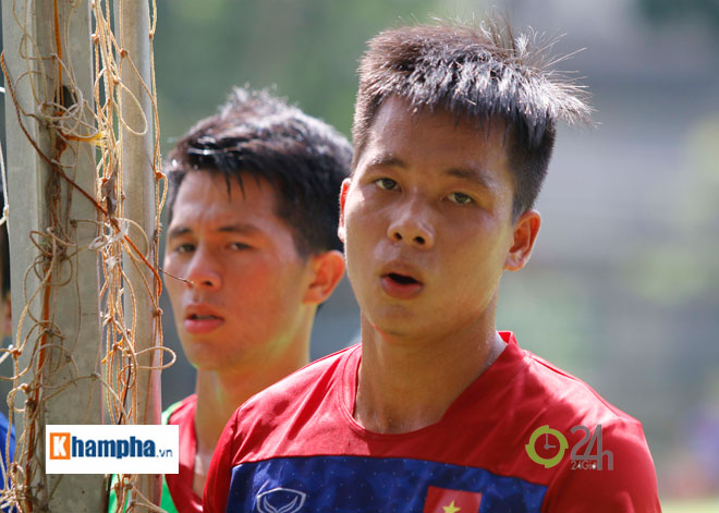 U22 Việt Nam &#34;luyện công&#34; giữa trưa nắng, đấu “đàn em Ronaldo Campuchia” - 8