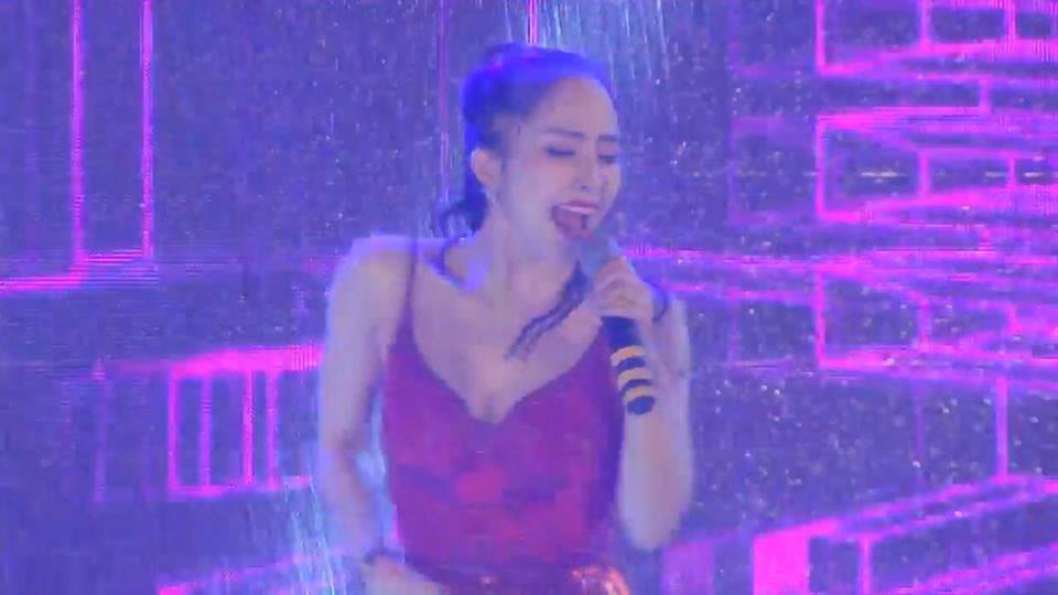 Hà Hồ &#34;đi trốn&#34; sau tin đồn Kim Lý thừa nhận yêu - 14