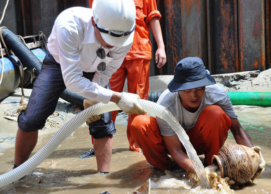 Khẩn cấp khai quật tàu cổ ở Quảng Ngãi - 1