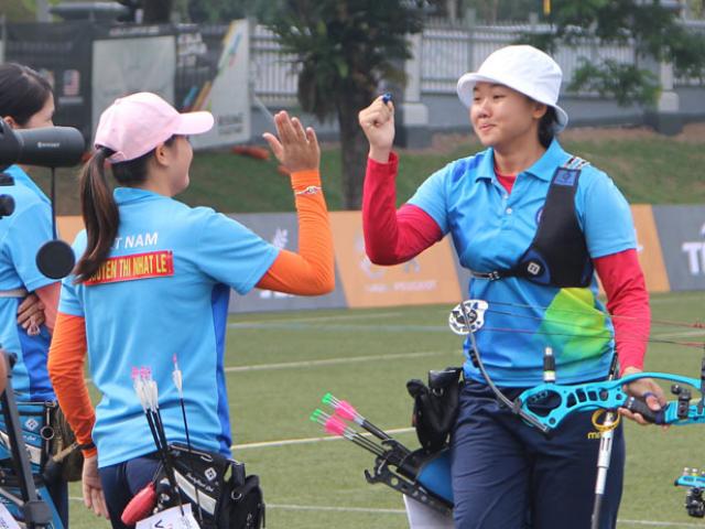 Cập nhật SEA Games 17/8: Dàn ”hotgirl” bắn cung VN có HCB thứ 2