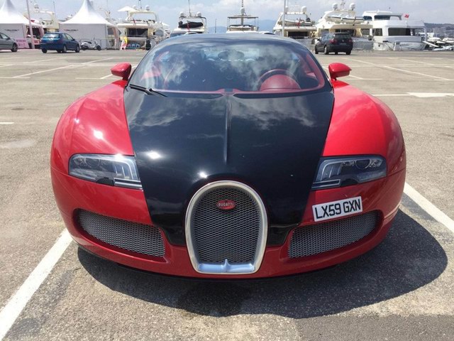 Bugatti Veyron Grand Sport cũ 8 năm vẫn bán giá 39 tỷ đồng - 1