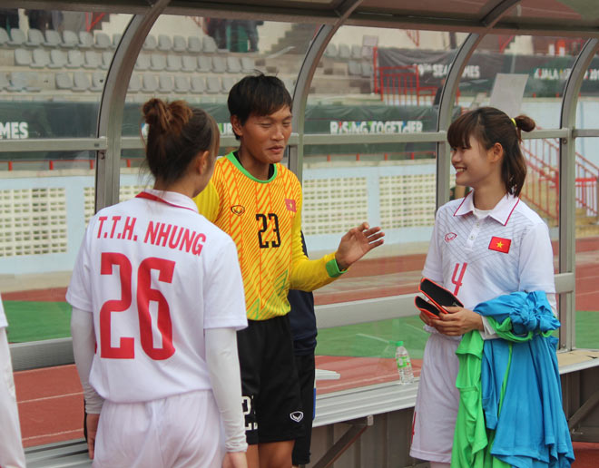 SEA Games: Gồng mình ở “lò thiêu”, tuyển nữ Việt Nam vẫn ca khúc khải hoàn - 10