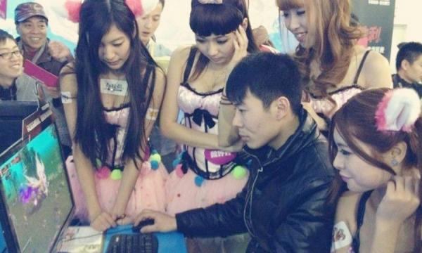 Hot girl TQ làm "dịch vụ đặc biệt" kiếm trăm triệu/tháng - 6