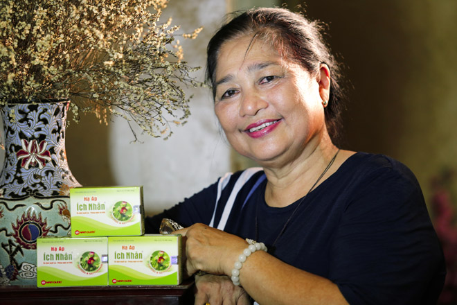 NSƯT Kim Xuyến và chuyện tình cảm động chăm chồng tai biến 13 năm - 2