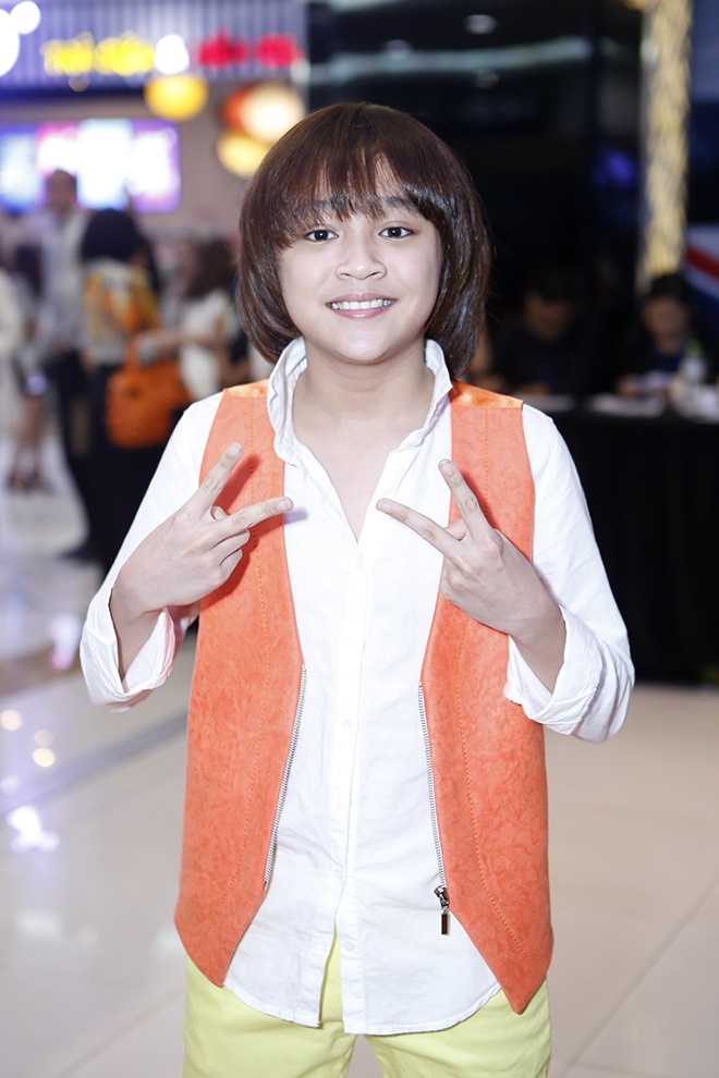 Angela Phương Trinh khiến hàng trăm ánh mắt không thể rời khỏi khi dự ra mắt phim - 1