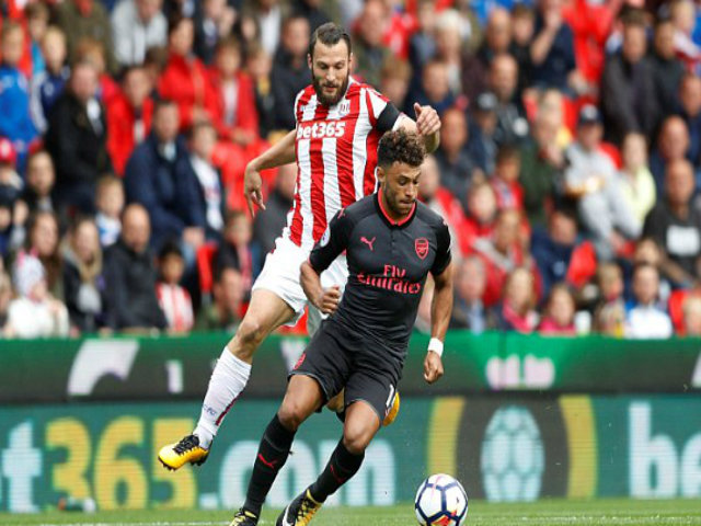 Video, kết quả bóng đá Stoke City - Arsenal: Đòn phủ đầu kết liễu (Vòng 2 Ngoại hạng Anh)