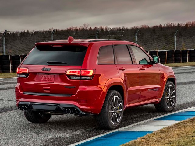 Xe SUV mạnh nhất thế giới định giá 1,977 tỷ đồng - 2