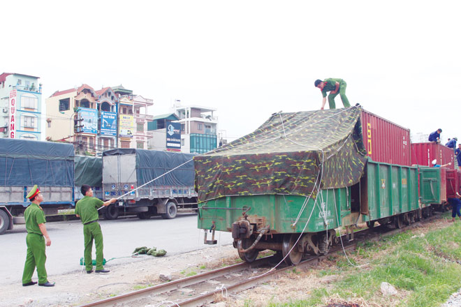 Chuyện chưa kể về những người lính áp tải các chuyến "hàng đặc biệt" - 4