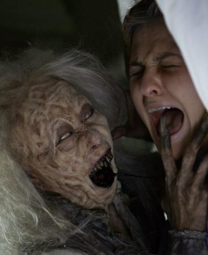 Xuất hiện đối thủ của búp bê Annabelle, nhìn một lần ám ảnh nhiều ngày - 2