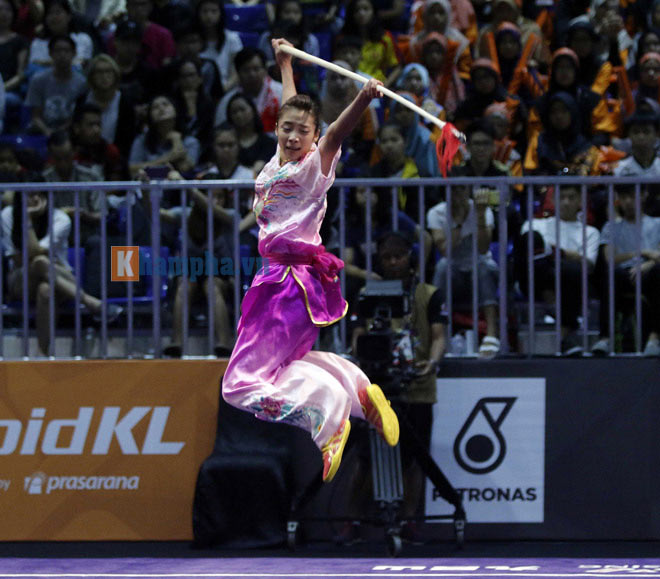 Vang dội SEA Games: &#34;Cô gái vàng&#34; Dương Thúy Vi giành 2 HCV wushu - 6