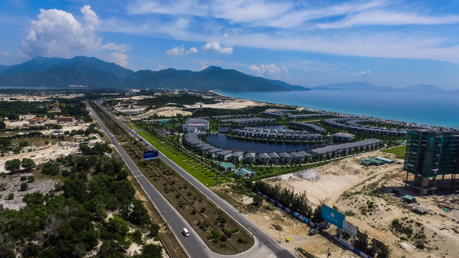 Bất động sản nghỉ dưỡng Cam Ranh - diện mạo thay đổi từng ngày - 1