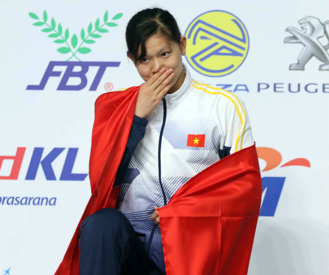 Ánh Viên muốn “độn thổ lặn luôn dưới bể”, dù giành HCV SEA Games - 2