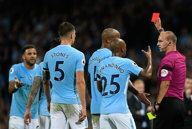 Man City bị cầm hòa, Pep Guardiola bóng gió chỉ trích trọng tài - 1