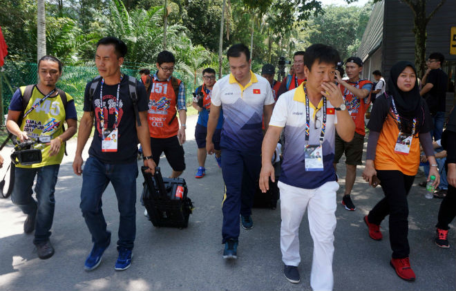 HCV Olympic Hoàng Xuân Vinh thất bại khó tin, né tránh báo chí - 12