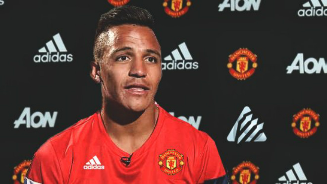 Tuyệt vọng với Wenger: Sanchez đến MU khoác áo số 7 huyền thoại - 2