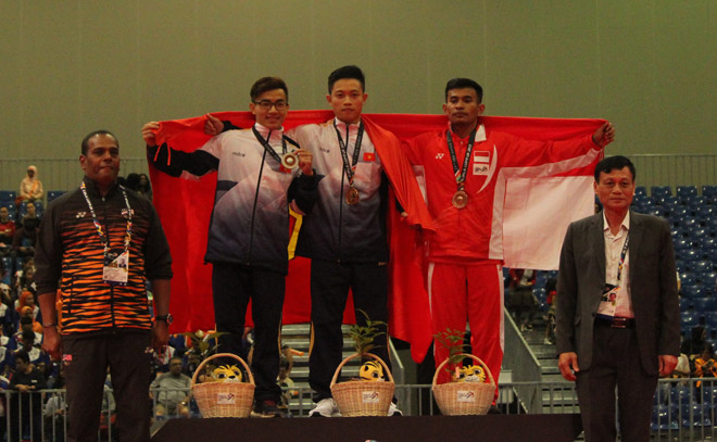 Thể dục bay trên đỉnh, “vua vòng treo” SEA Games Đặng Nam tặng quà bố mẹ - 2