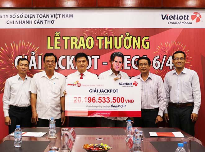 Chàng thợ máy “thần tốc” nhận jackpot 20 tỉ trong “3 nốt nhạc” - 1