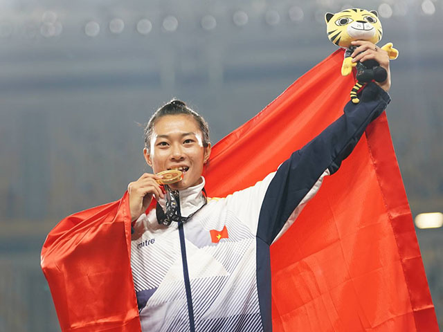 Nữ hoàng tốc độ Tú Chinh “xé gió” giành 2 HCV SEA Games danh giá