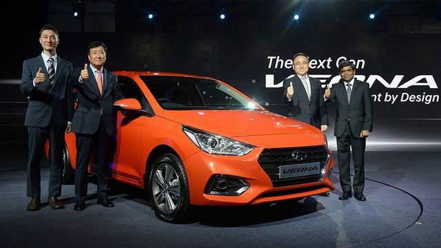Hyundai Accent 2018 có giá dưới 300 triệu đồng - 1