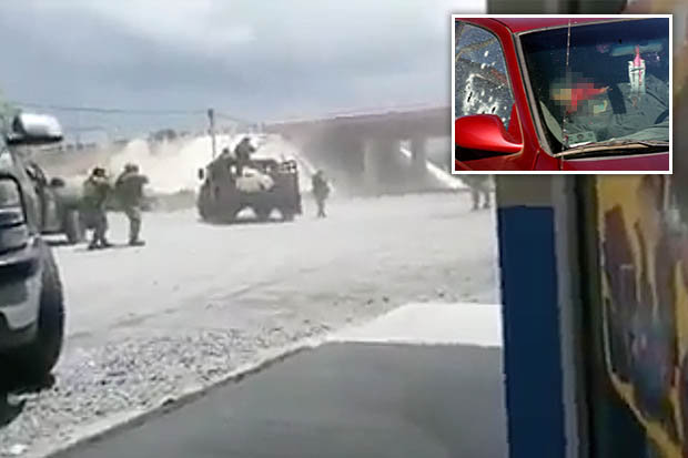 Video: Quân đội Mexico xả mưa đạn vào xe băng đảng ma túy - 1