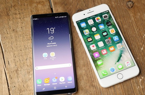 So sánh nhanh Samsung Galaxy Note8 và iPhone 7 Plus - 1