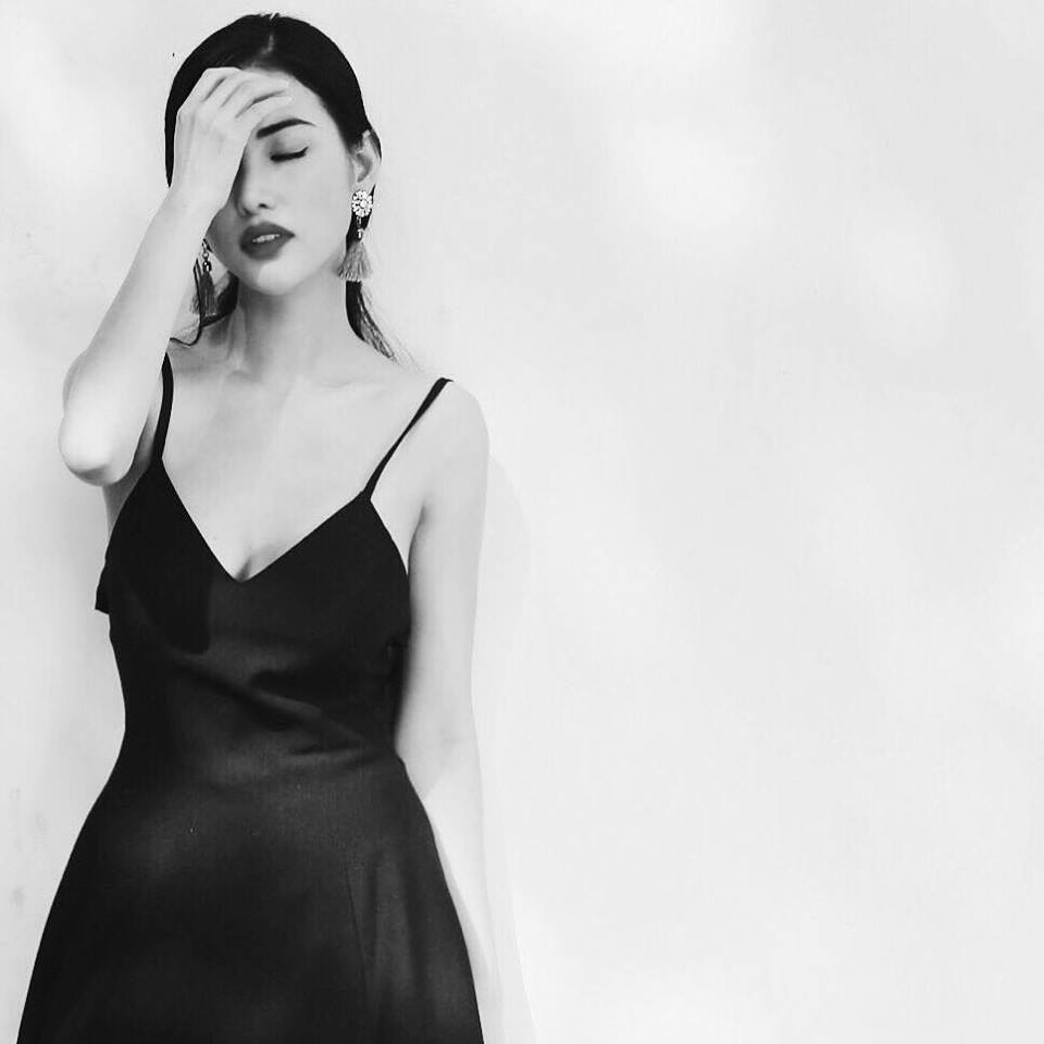 Tình cũ Công Phượng khoe eo thon, dáng chuẩn - 4