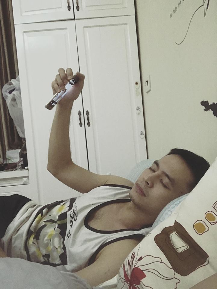 Tình cũ Công Phượng khoe eo thon, dáng chuẩn - 10